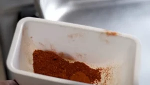 Ajouter du piment d'Espelette