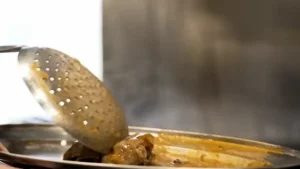 La viande se détache presque tout seule