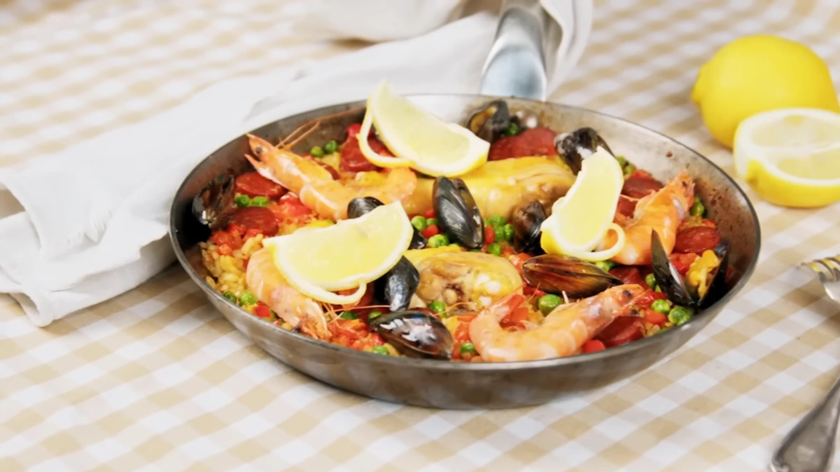 Paella rapide et facile : la recette conviviale au four