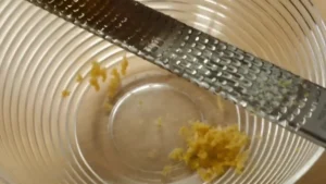 raper le zeste du citron