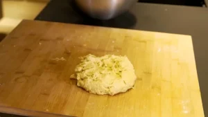 former une boule